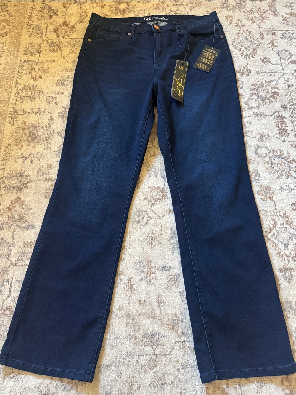 DG2 by Diane Gilman Dark Navy Straight Leg Brand new Jeans